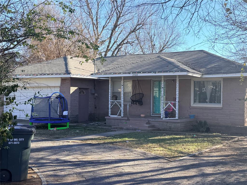 3908 Meadowview Drive Property Photo 1