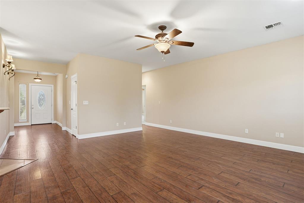 1001 Stephanie Lane Property Photo 5