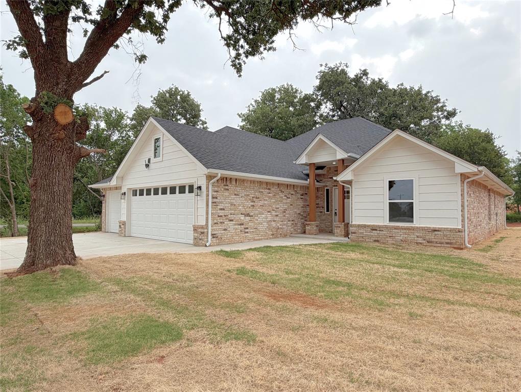 2201 Winter Ridge Road Property Photo 2