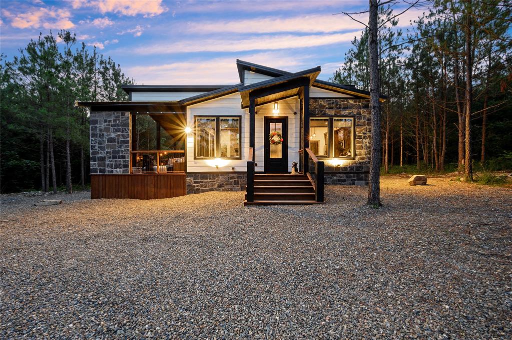 46 Boulder Grove Property Photo 4