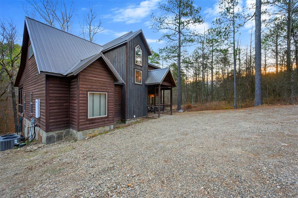 46 Yellow Wood Trail Property Photo 6