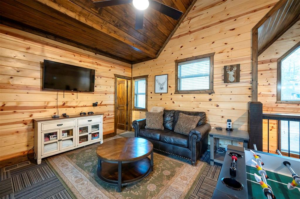 46 Yellow Wood Trail Property Photo 43