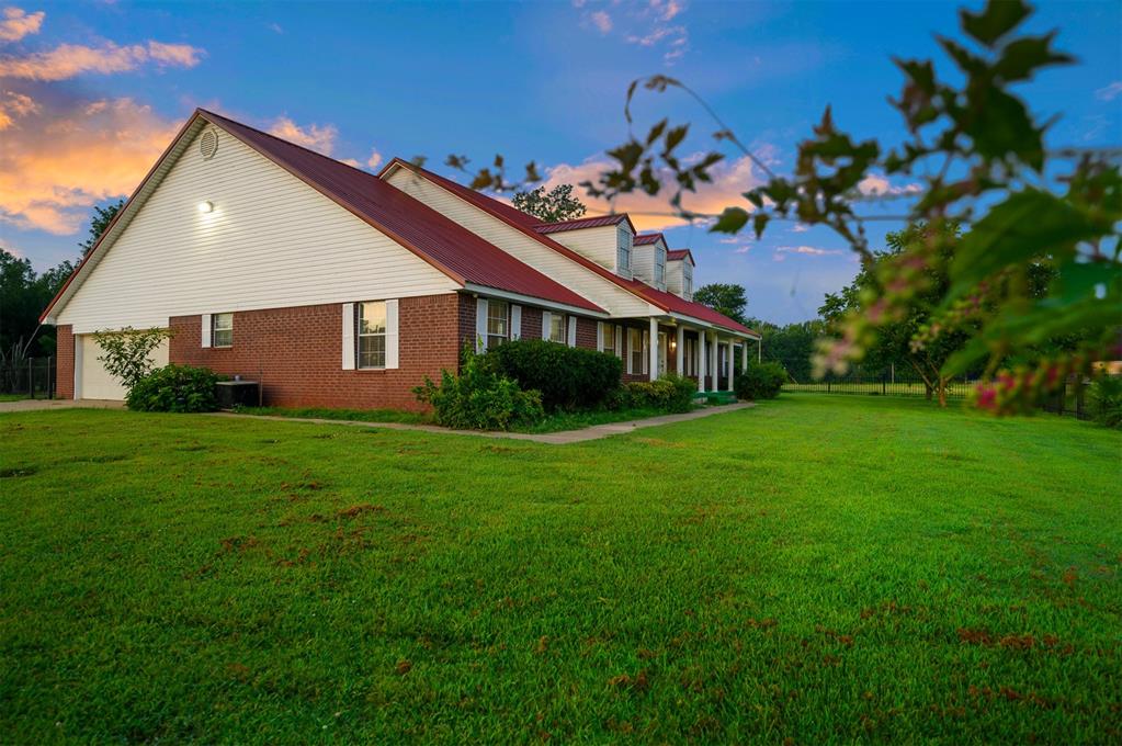 1210255 Property Photo 24