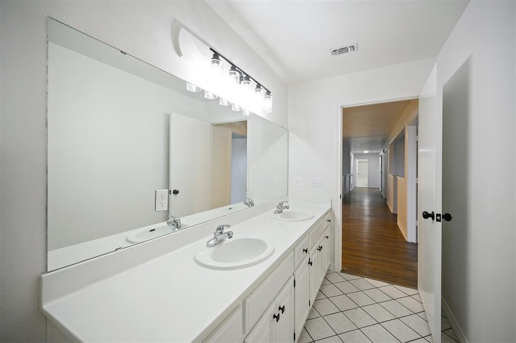 1210255 Property Photo 45