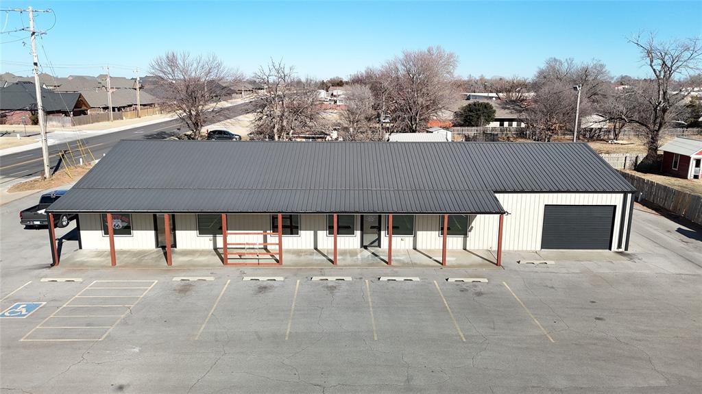 1200 N Lyle Road Property Photo 1