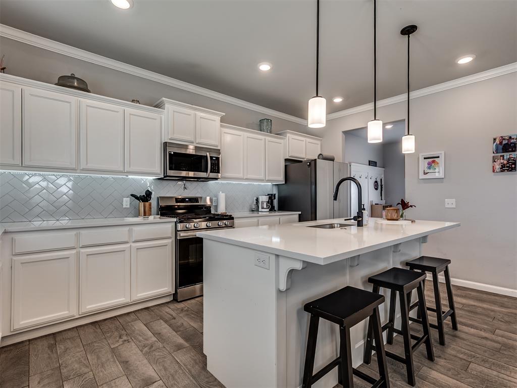1920 Bellatona Boulevard Property Photo 6