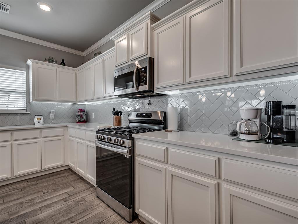 1920 Bellatona Boulevard Property Photo 8