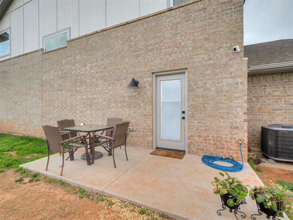 1920 Bellatona Boulevard Property Photo 31