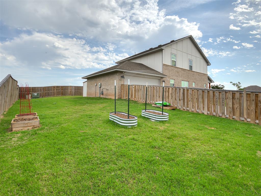 1920 Bellatona Boulevard Property Photo 33