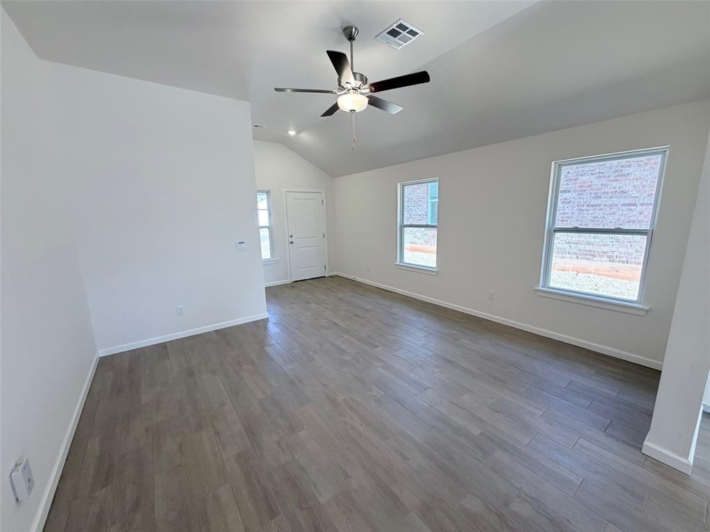 3024 Nw 196th Place Property Photo 3