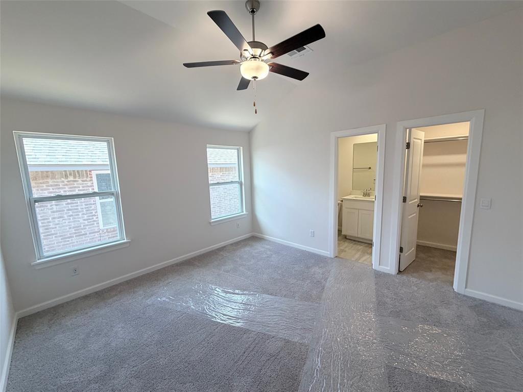 3024 Nw 196th Place Property Photo 8
