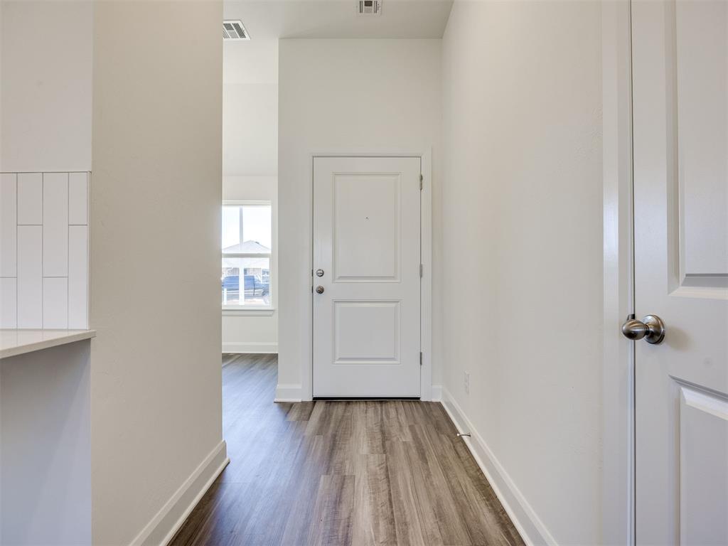 9100 Blackfork Lane Property Photo 4
