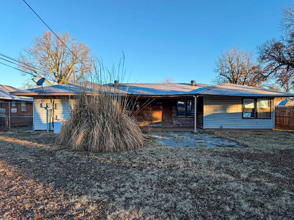 1329 W Thompson Avenue Property Photo 14