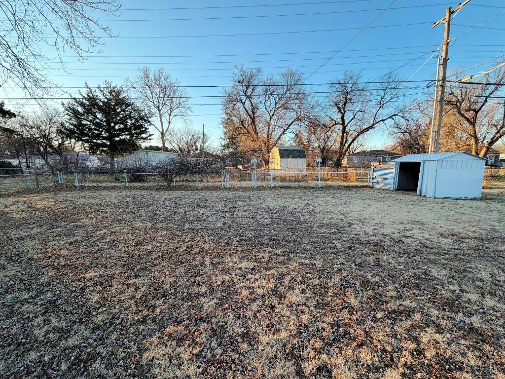 1329 W Thompson Avenue Property Photo 15