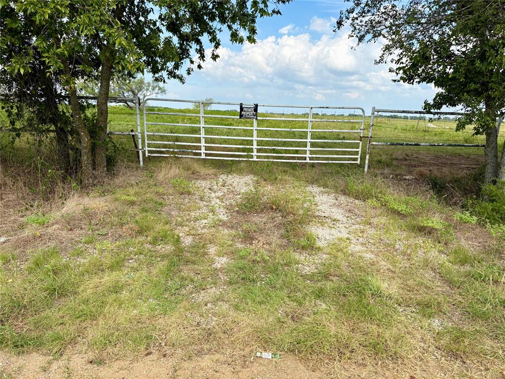 Loves Valley Road Property Photo 2