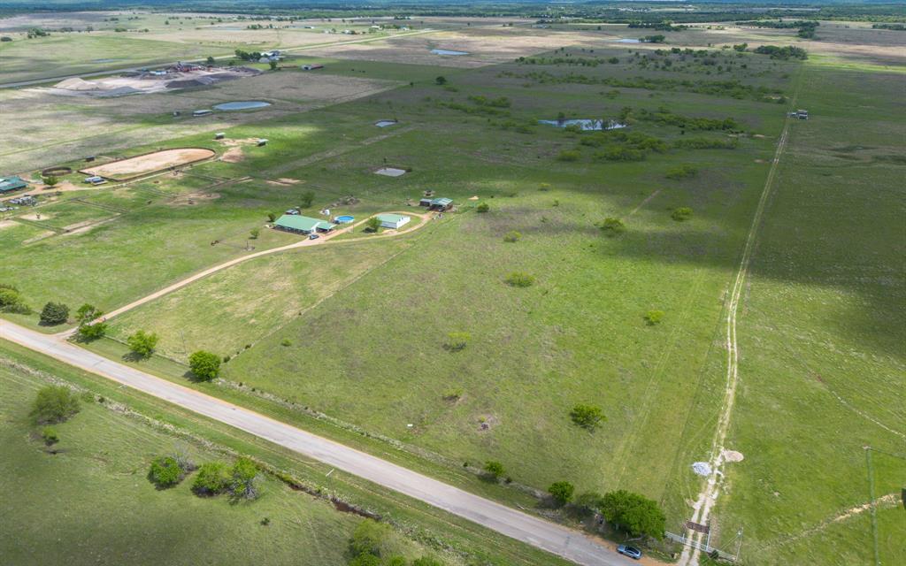 Loves Valley Road Property Photo 4