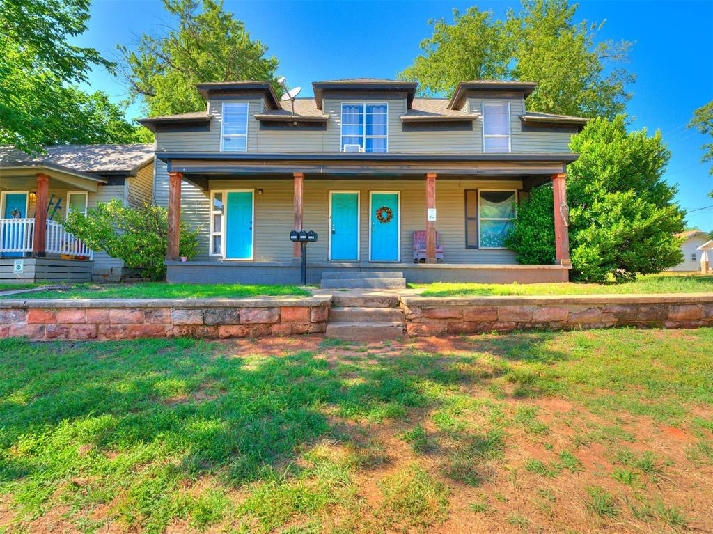 220 E Springer Avenue Property Photo 1