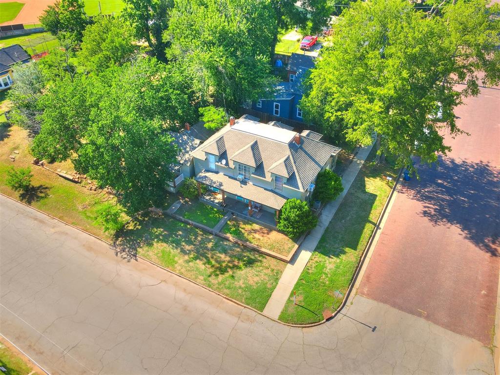 220 E Springer Avenue Property Photo 15