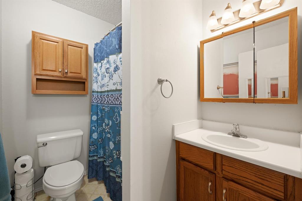 8208 Nw 114th Street Property Photo 33