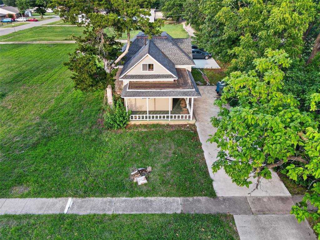 720 N Boulevard Street Property Photo 2