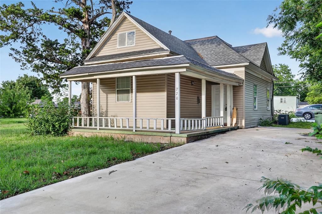 720 N Boulevard Street Property Photo 4