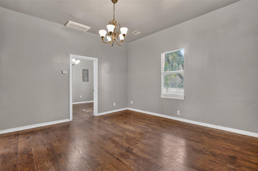 720 N Boulevard Street Property Photo 4
