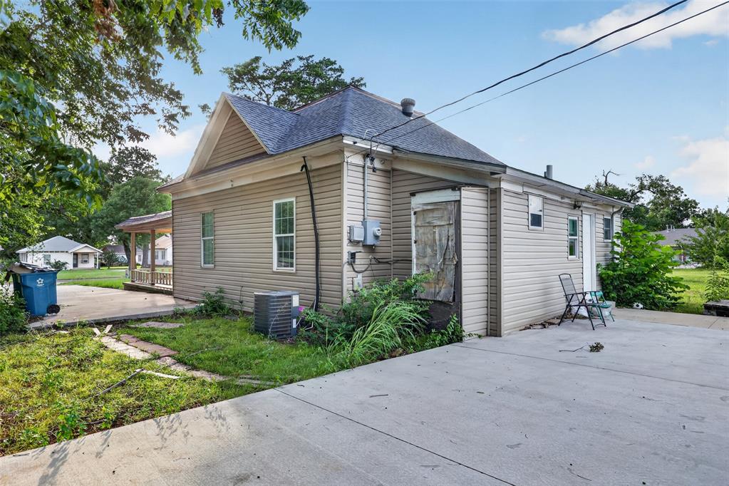 720 N Boulevard Street Property Photo 5