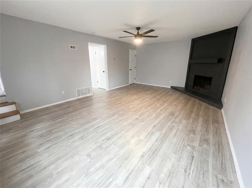 6020 Nw Expressway Property Photo 3