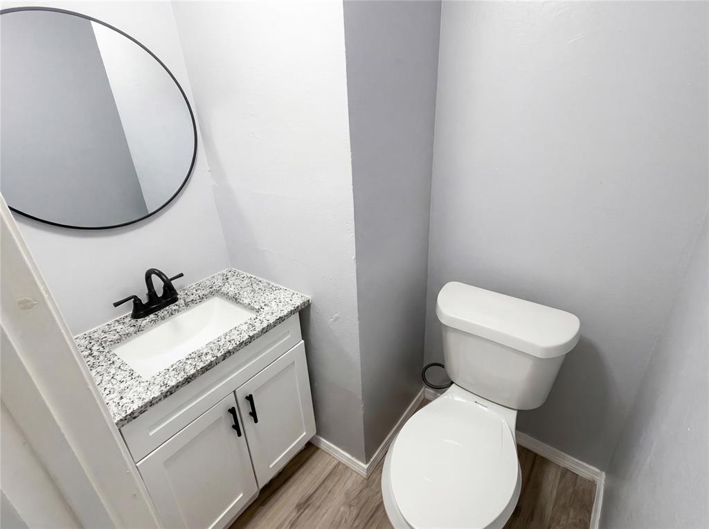 6020 Nw Expressway Property Photo 10