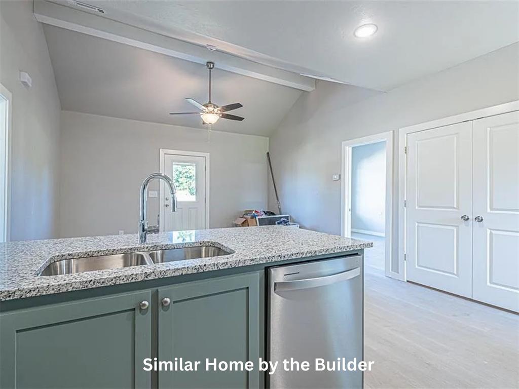 414 N Aydelotte Property Photo 3
