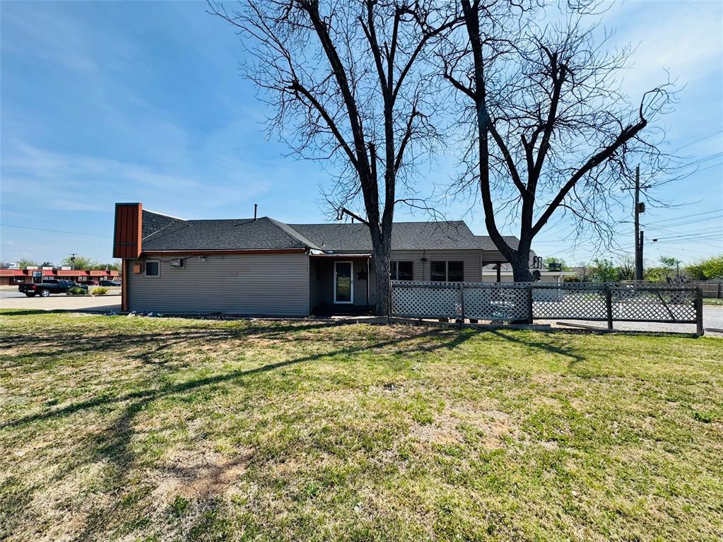 1510 W Gore Boulevard Property Photo 40