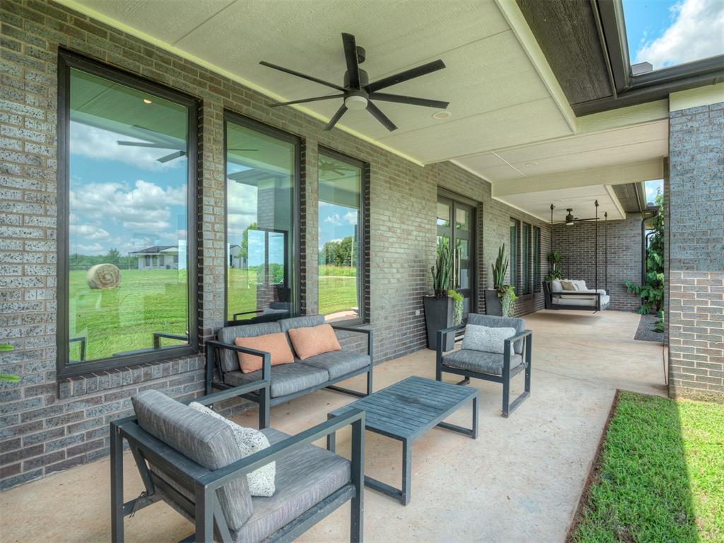 13275 N Harrah Road Property Photo 4