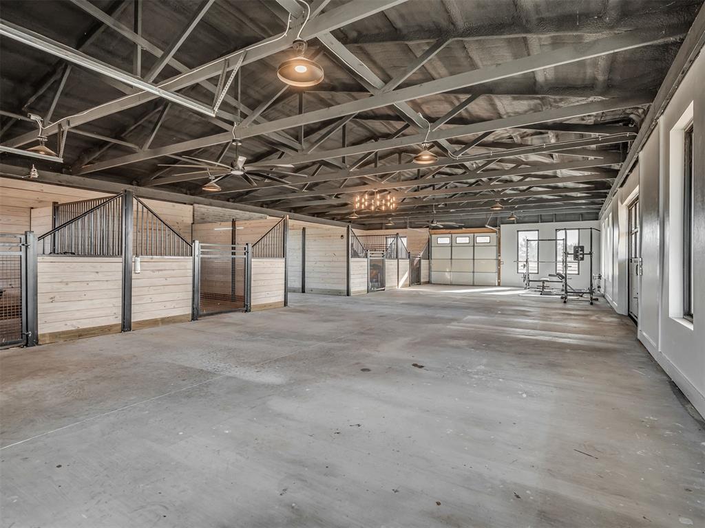 13275 N Harrah Road Property Photo 34