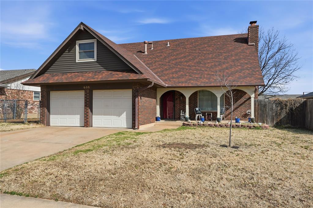 608 S Patterson Drive Property Photo 3