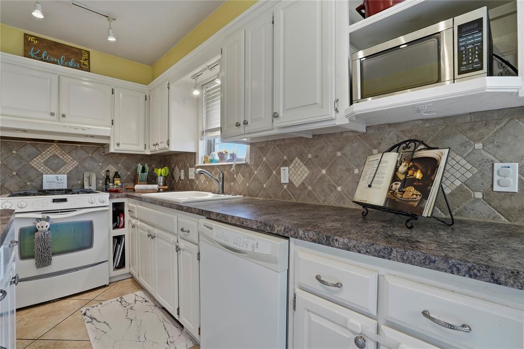 608 S Patterson Drive Property Photo 15