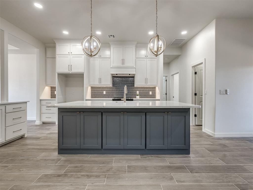 10924 Sandstone Ridge Way Property Photo 10