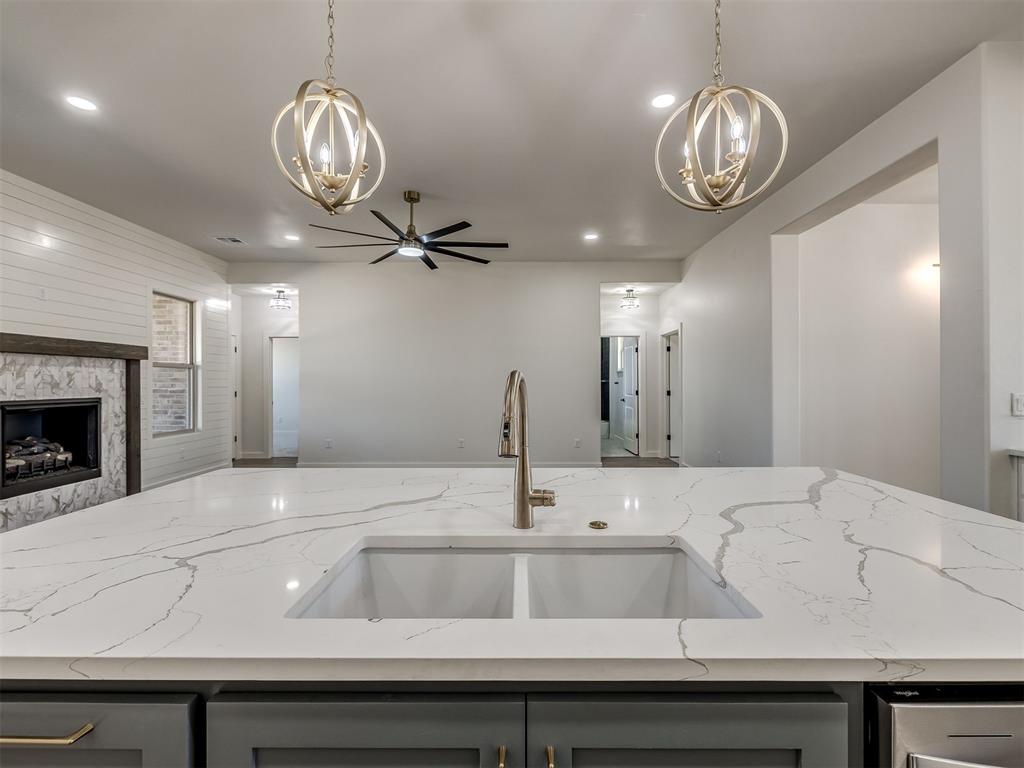 10924 Sandstone Ridge Way Property Photo 15