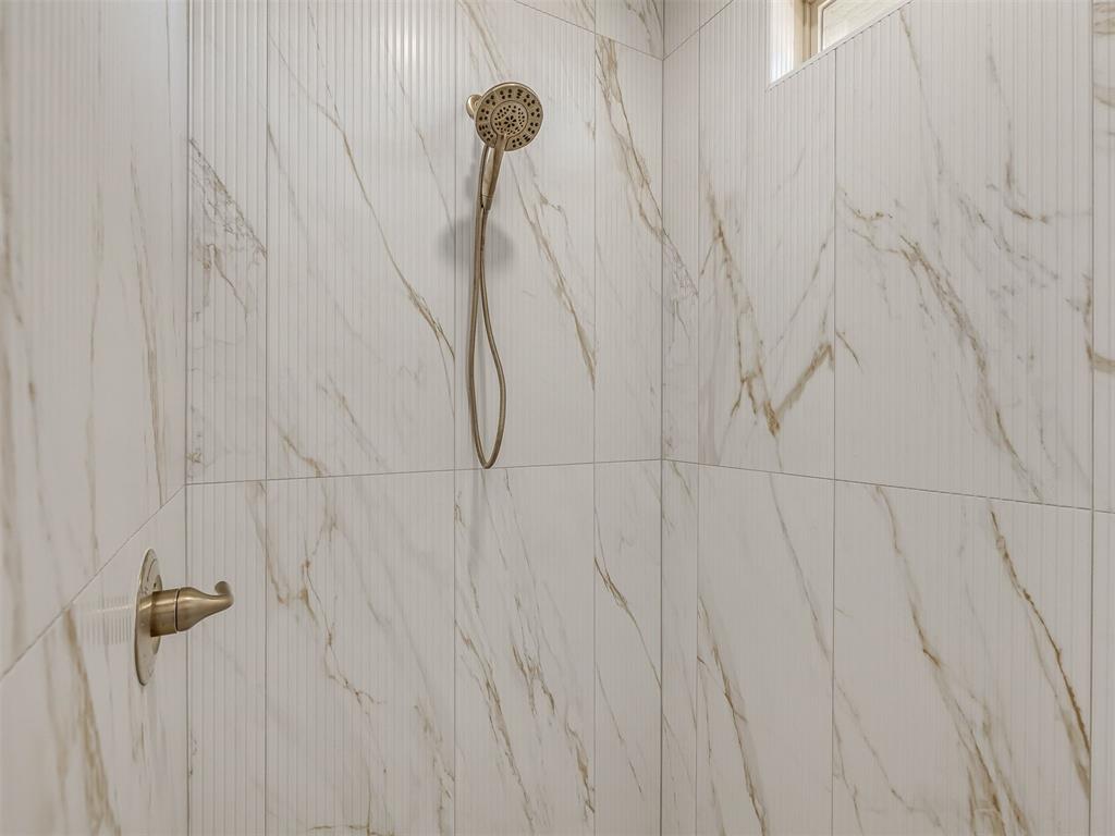 10924 Sandstone Ridge Way Property Photo 27