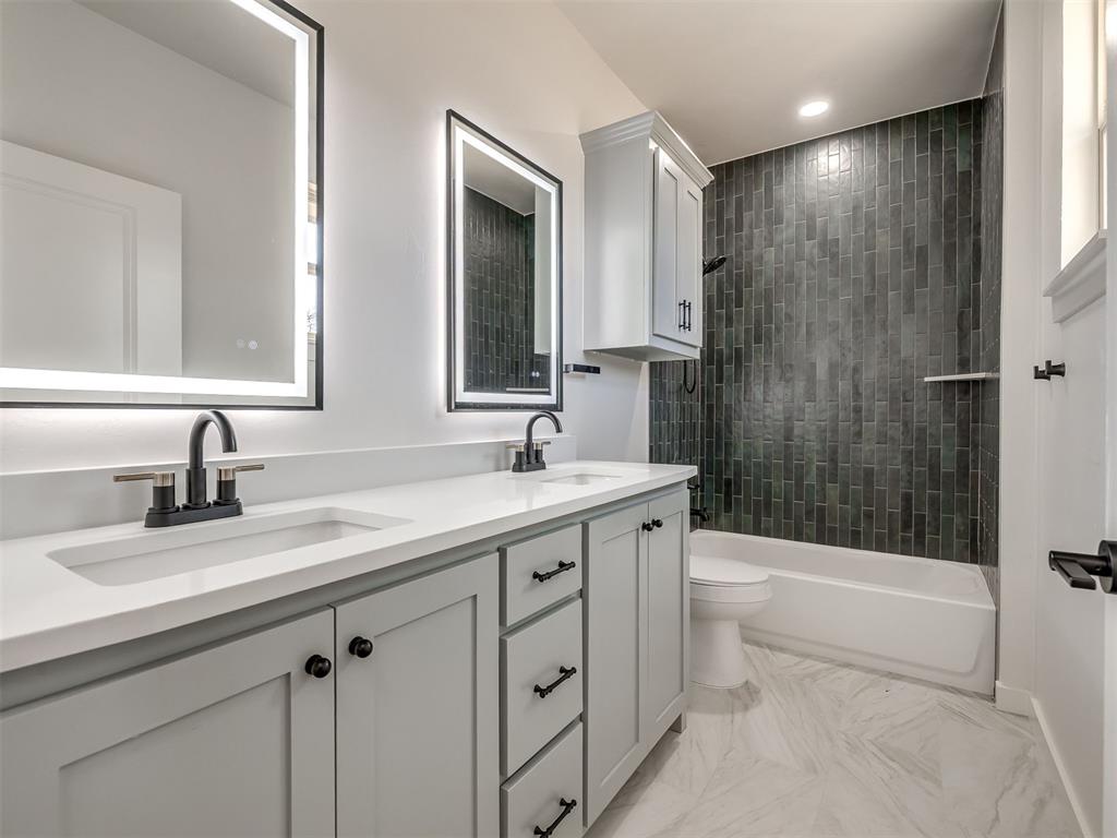 10924 Sandstone Ridge Way Property Photo 32