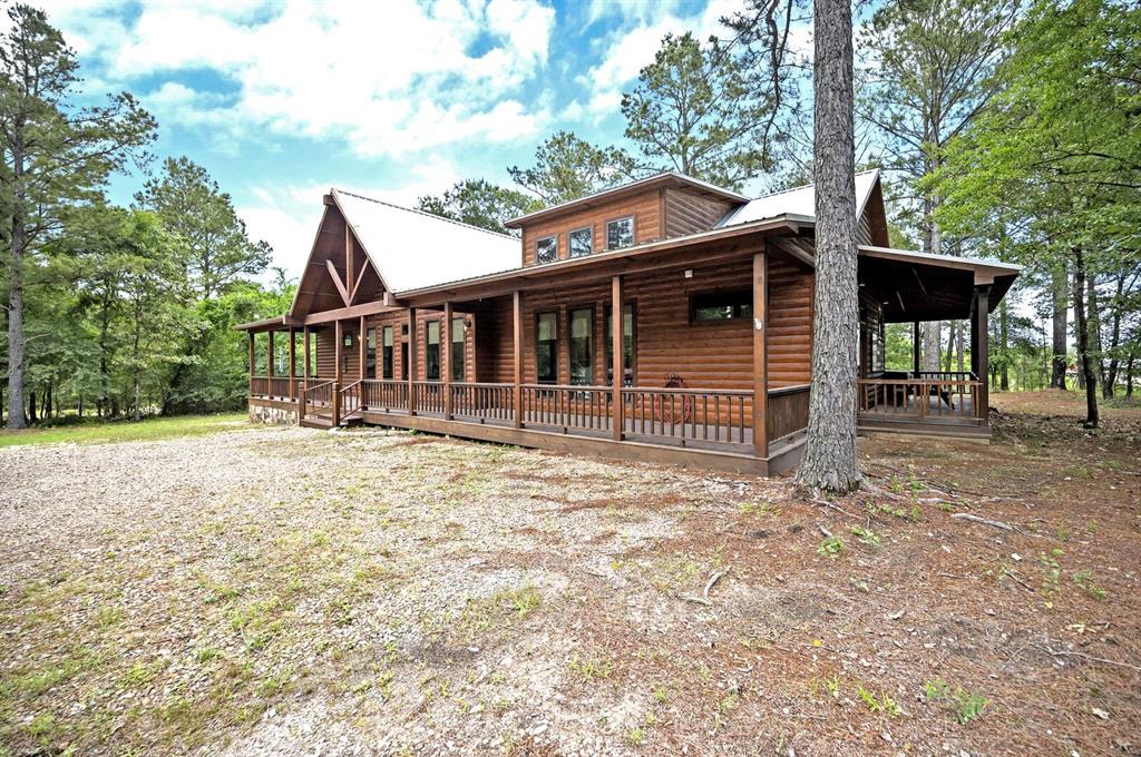 94 Willow Bend Road Property Photo 1