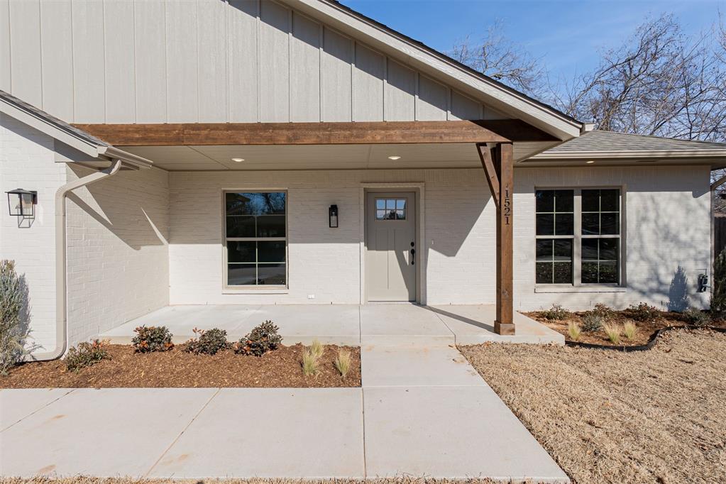 1521 Cruce Street Property Photo 3