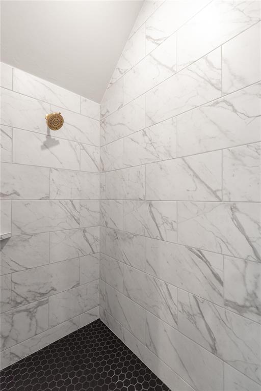 9008 Grey Joy Road Property Photo 15