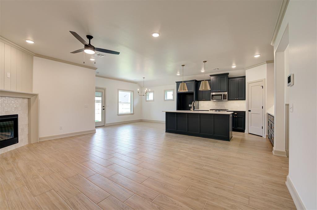 4817 Desert Willow Lane Property Photo 9