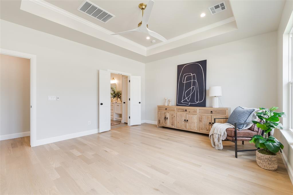 1732 Paseo Place Property Photo 6