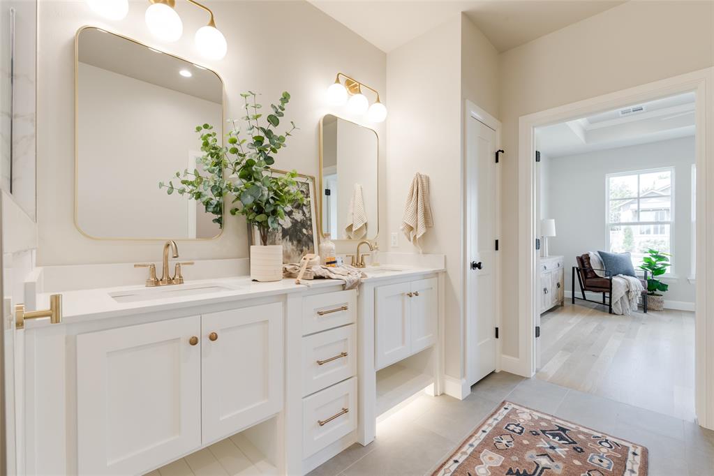 1732 Paseo Place Property Photo 8