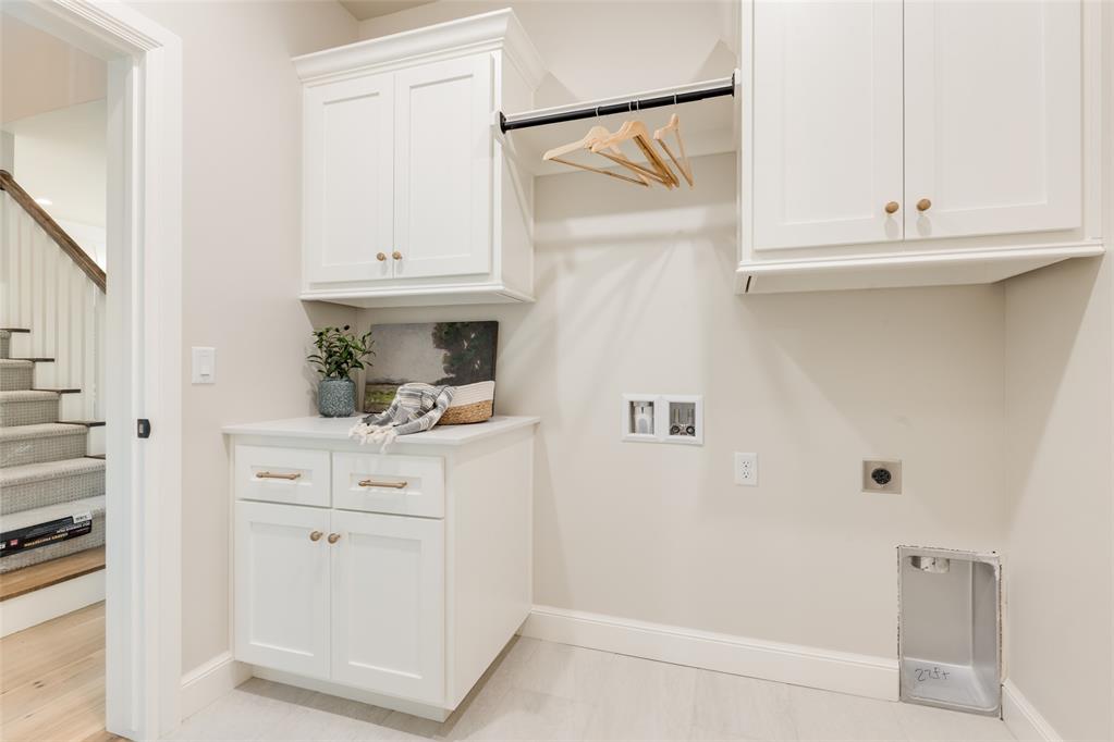 1732 Paseo Place Property Photo 12