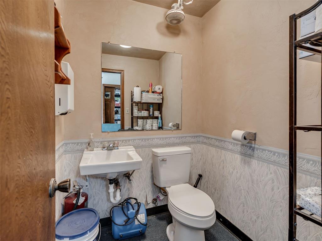 6726 Nw 38th Street Property Photo 19
