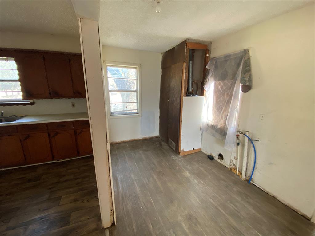 501 E Broadway Property Photo 12
