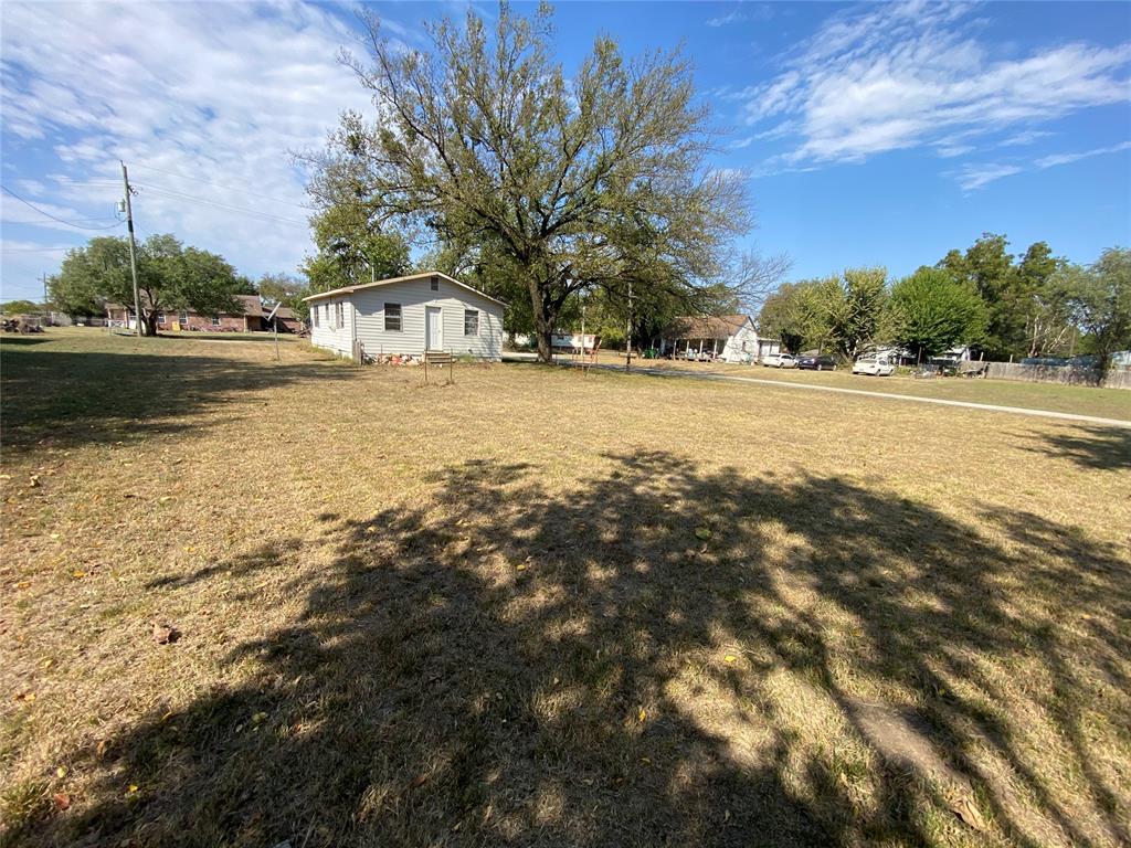 501 E Broadway Property Photo 17
