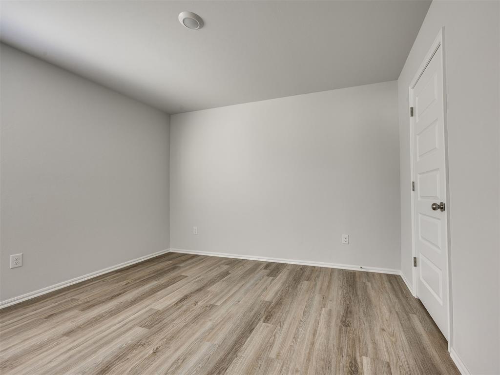 1213439 Property Photo 12